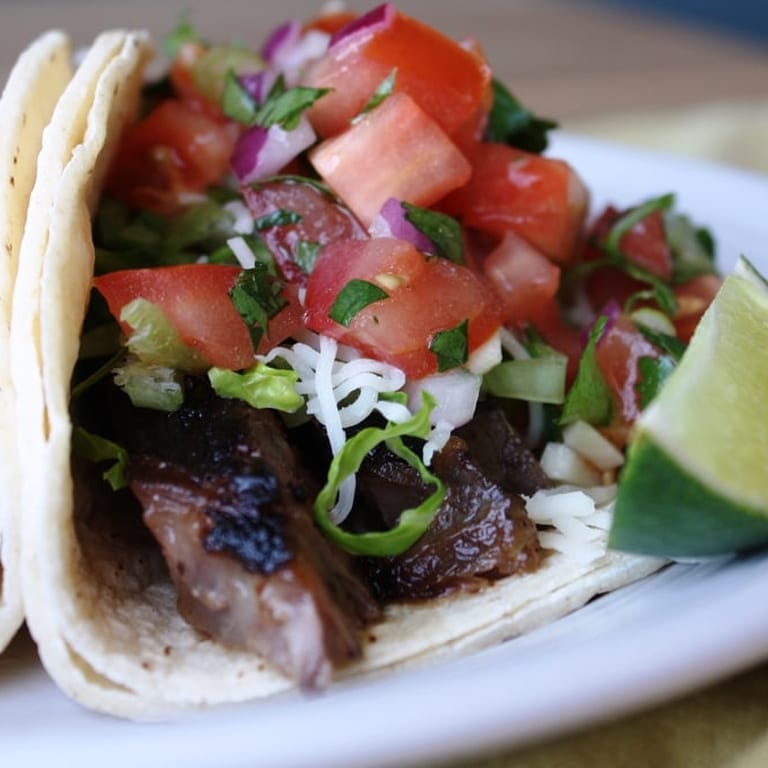 Fresh Guacamole: A Mexican Delight